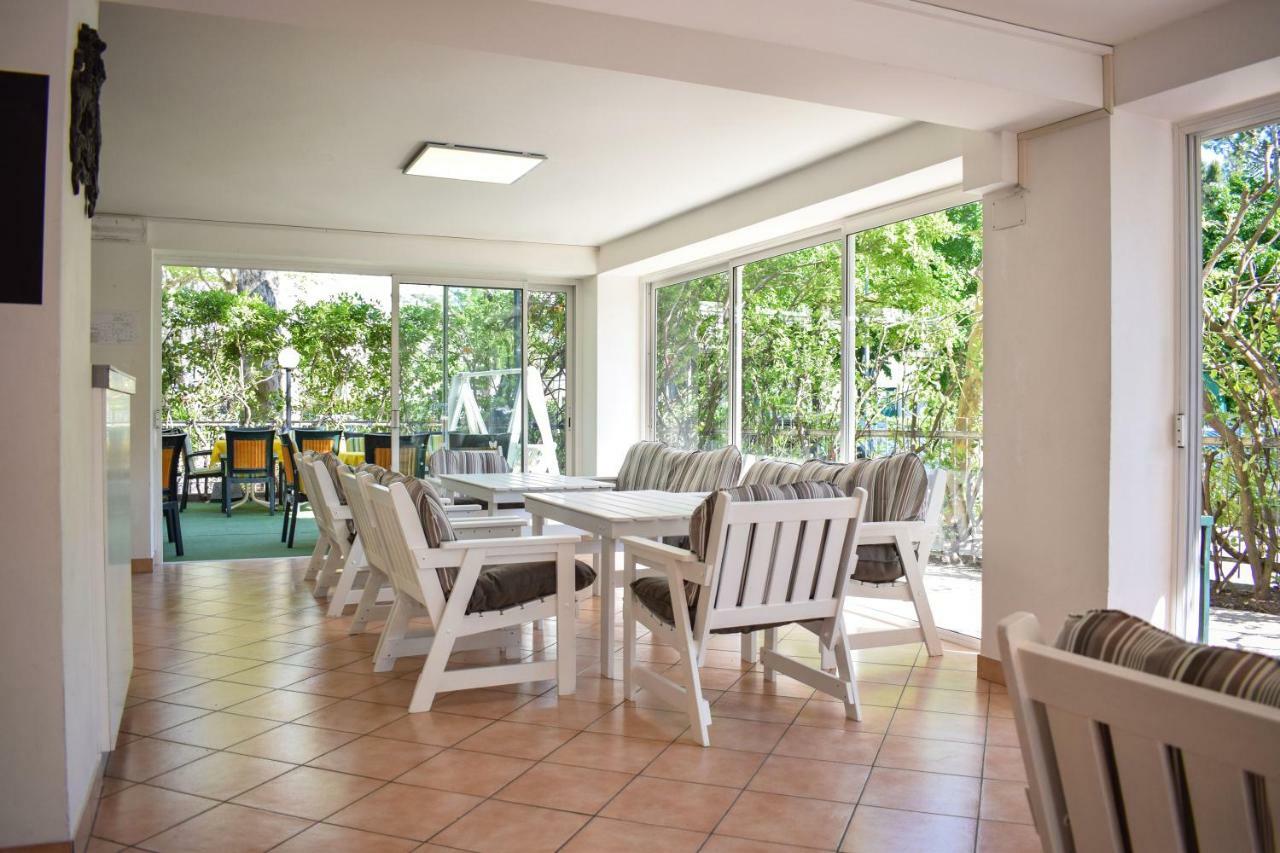 Hotel Ville De Paris Riccione Bagian luar foto